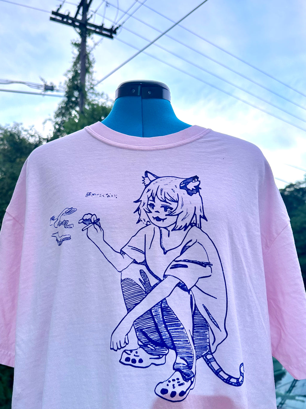 "neko" tee