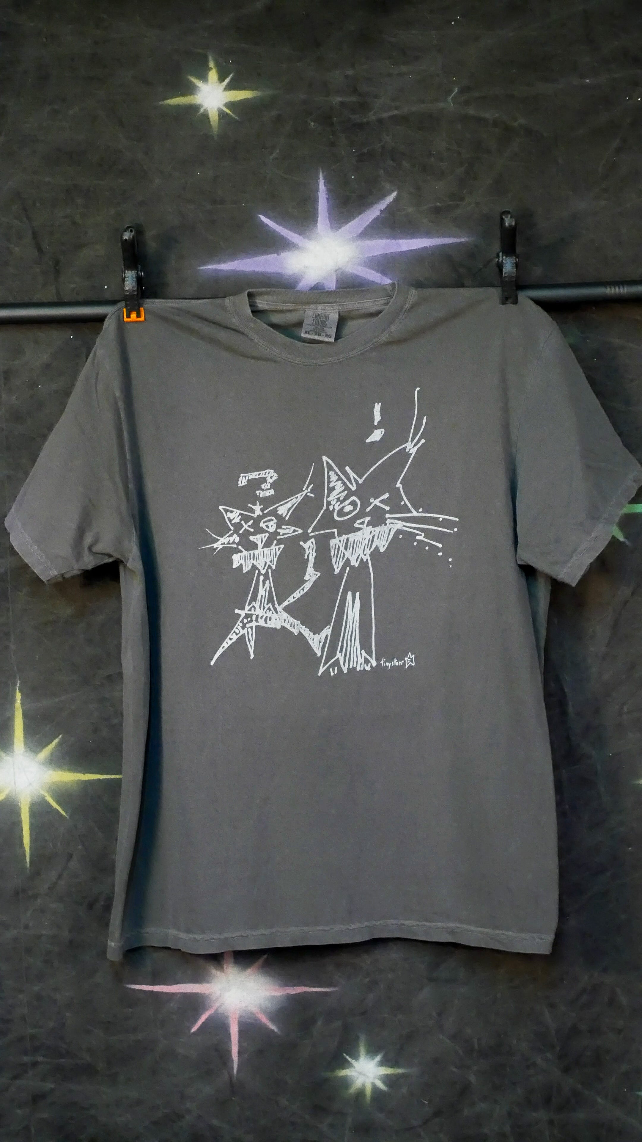 "friendz!" tee