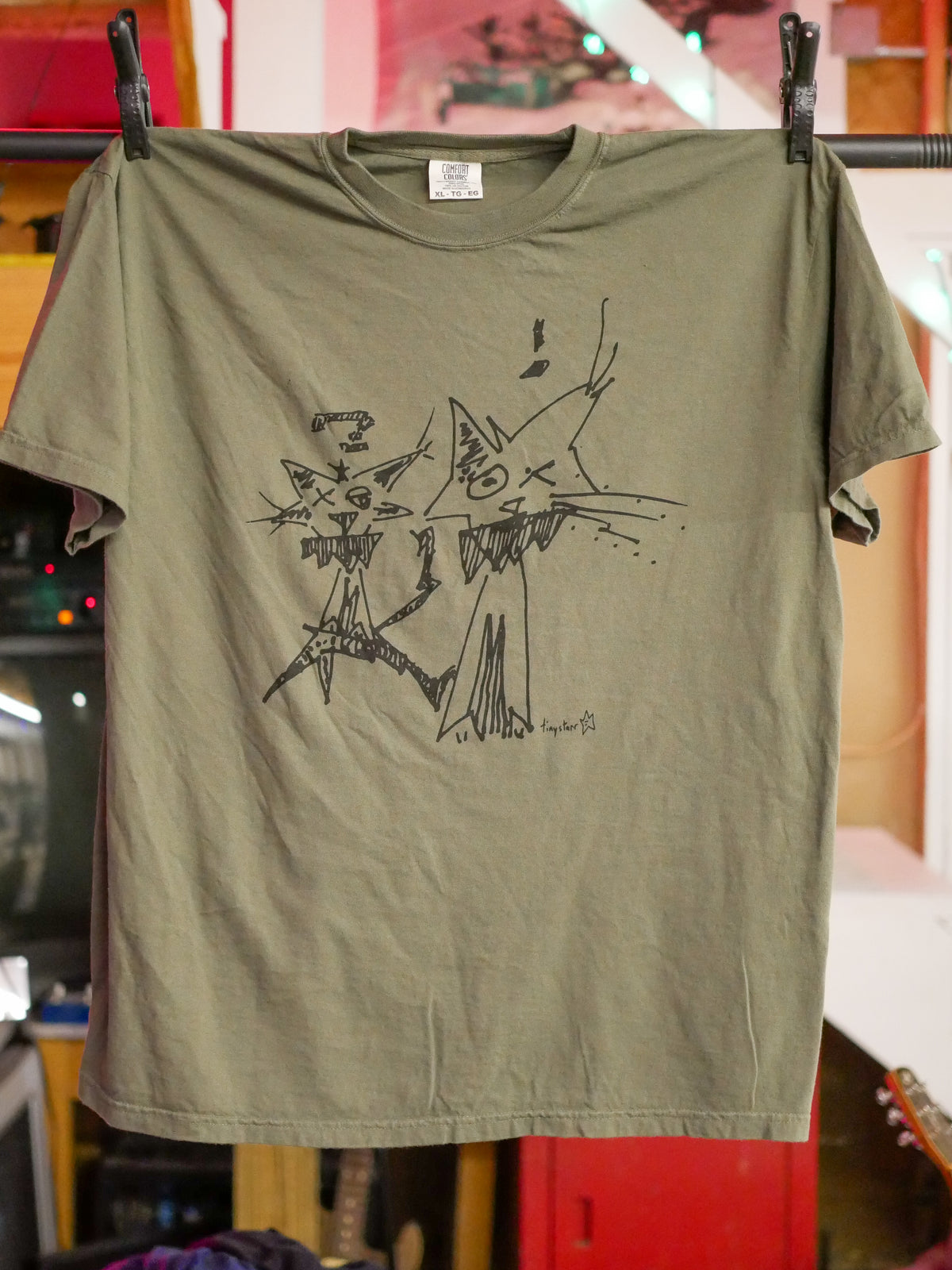 "friendz!" tee